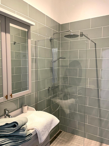 Bathroom 5, Domaine Sequoia, Bas-Rhin