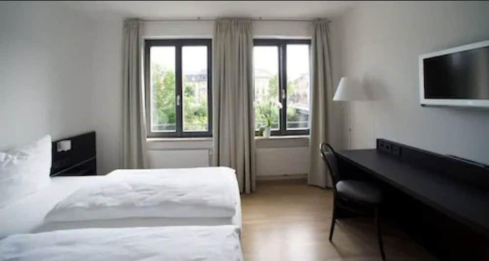 Bedroom 2, Tandem Hotel, Bamberg