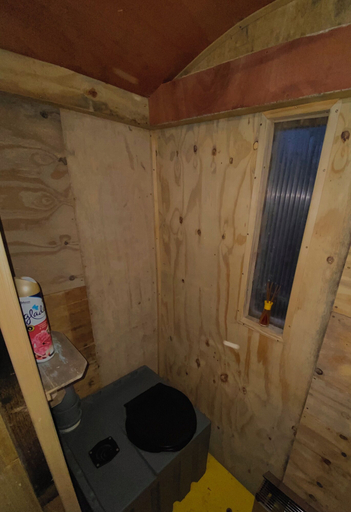 Bathroom 2, 1 Bed Cabin - Sleeps 2 - Hottub - Parking - Garden, Devon
