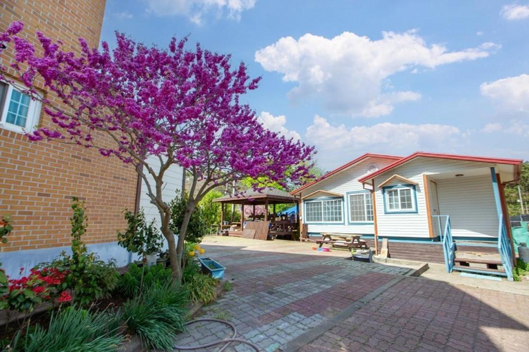 Exterior & Views 1, Solbaramsori Pension, Taean