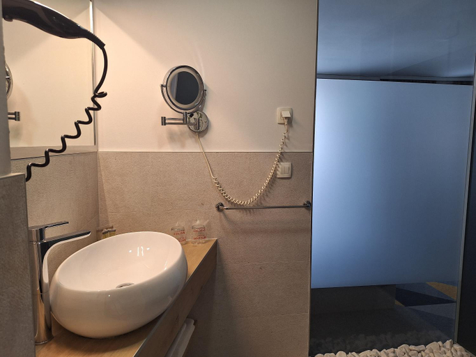 Bathroom 3, Hotel Boutique Bristol, Sarajevo