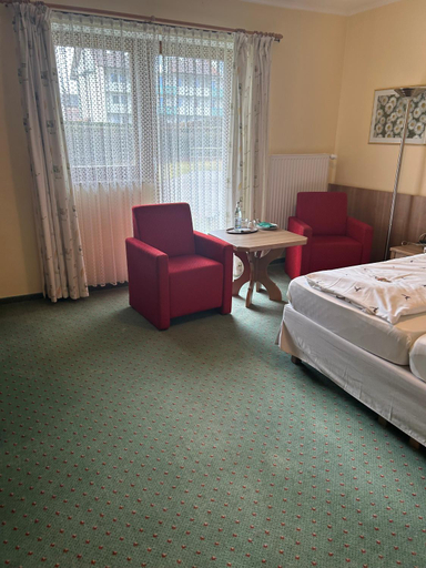 Bedroom 2, Hotel Garni Hubertushof, Passau