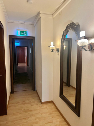Others 4, Hotel Ellermann, Herford