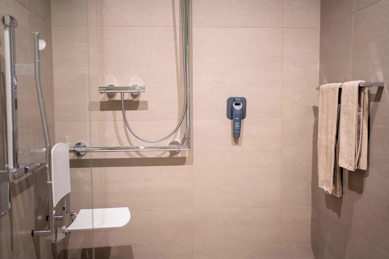 Bathroom 4, eee hotel Gunskirchen, Wels Land