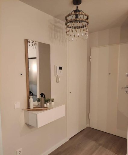 Others 3, Stunning Apartment in Estepona, Spain Private Pool, Málaga