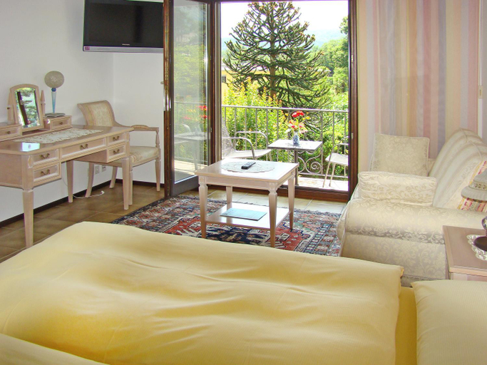 Bedroom 2, Camera famigliare , Locarno