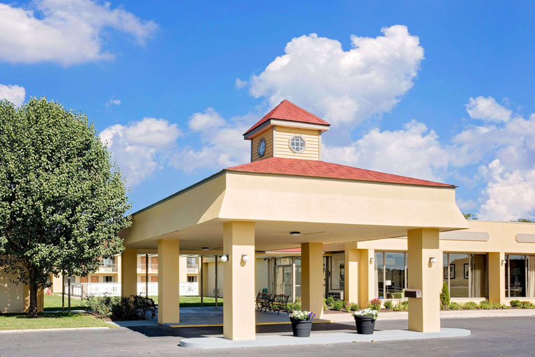 Exterior & Views 1, Gateway Inn, Talbot