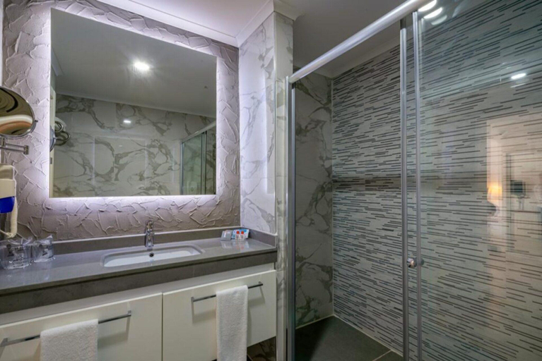 Bathroom 4, Iz Flower Side Beach Hotel, Manavgat