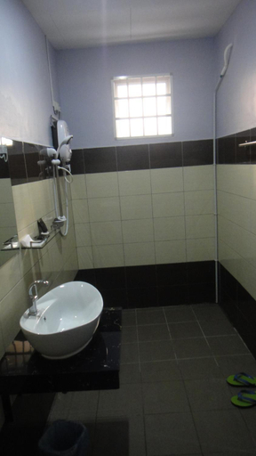 Bathroom 4, Micasa Hotel Labuan, Labuan