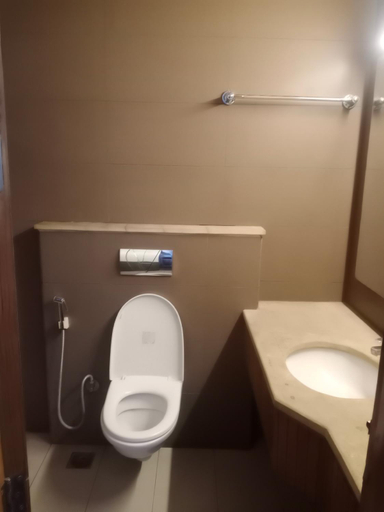 Bathroom 3, Stays - Golf Course Road, Gurgaon