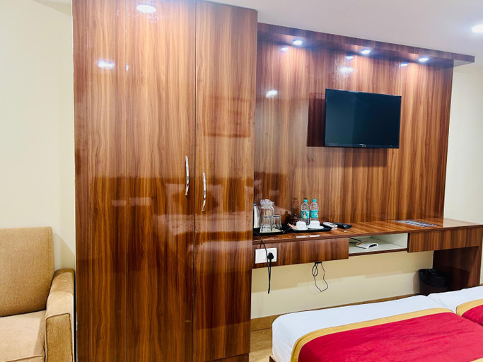 Bedroom 3, White Feather Hotel, Bangalore