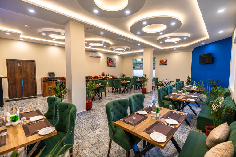 Food & Drinks 4, Aotel by Clarks Inn, Palampur, Kangra