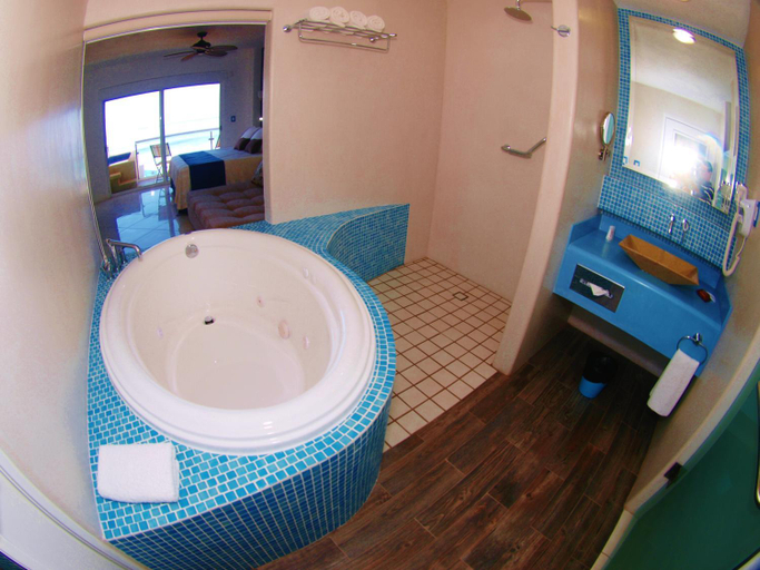 Bathroom, Mar Celeste, Manzanillo