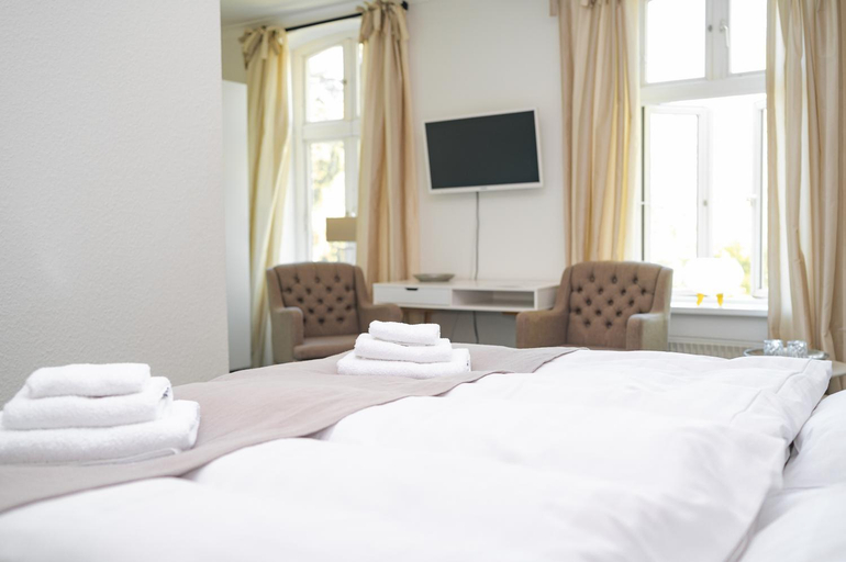 Bedroom 3, Landgasthof-Unter den Linden, Steinburg