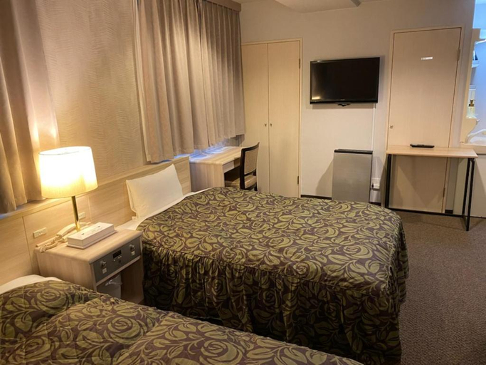Bedroom 2, Higashi Hiroshima Sunrise 21 Hotel, Higashihiroshima