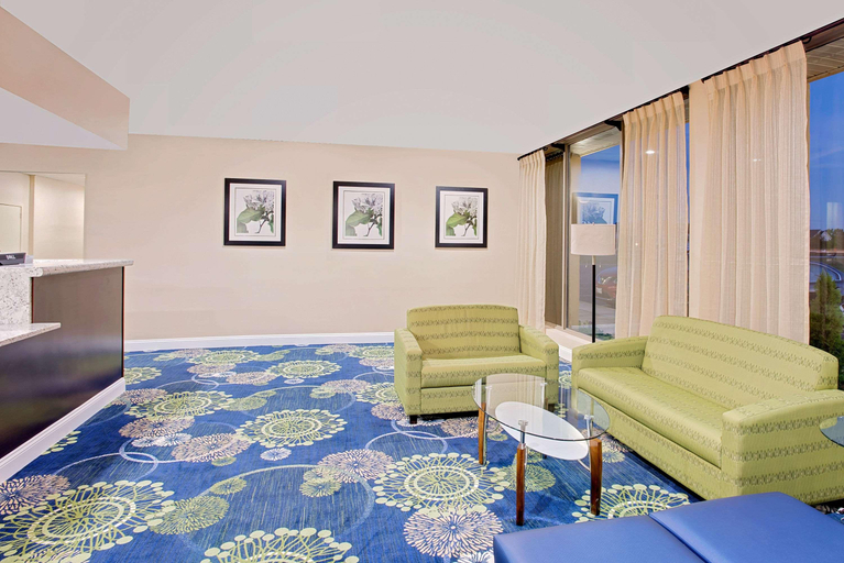 Bedroom 2, Gateway Inn, Talbot