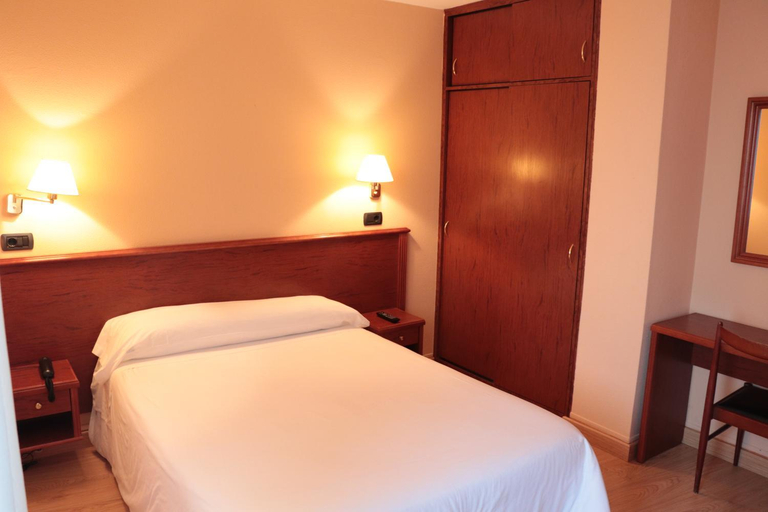 Bedroom 3, Hotel Maycar, A Coruña