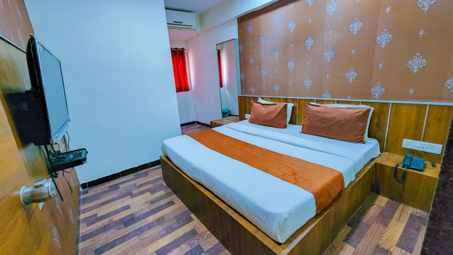 Bedroom 3, Hotel Nova Prime, Ahmadabad