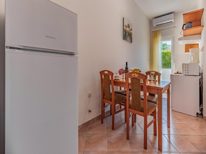 Others 5, Inviting Apartment in Banjole near Veruda Lighthouse, Medulin