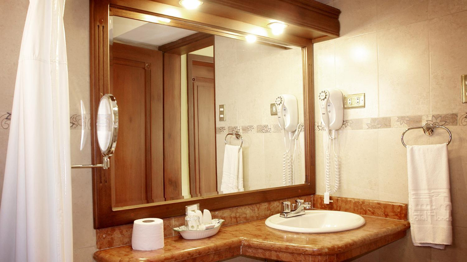 Bathroom, Hotel Florida, Ambato