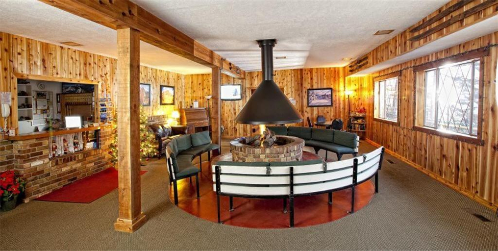 Food & Drinks 4, Chateau Apres Lodge, Summit