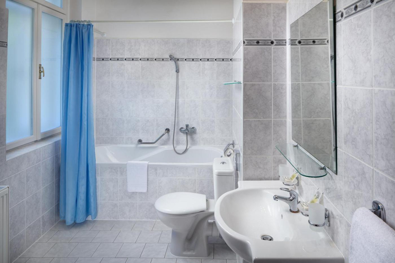 Bathroom 4, Spa Hotel Svoboda, Cheb