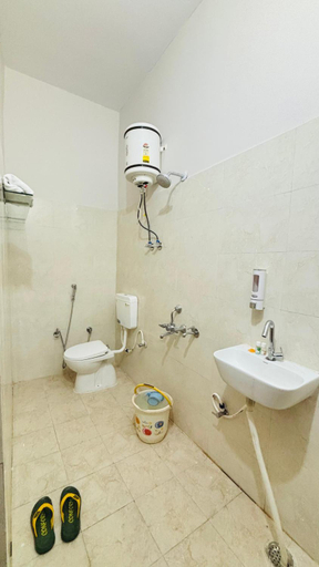Bathroom 4, Nirvana Inn, Faizabad