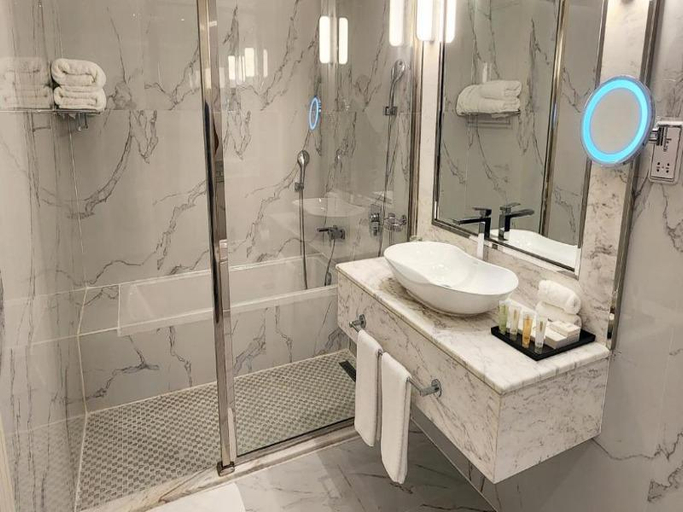 Bathroom, Shraao Hotel, Doha