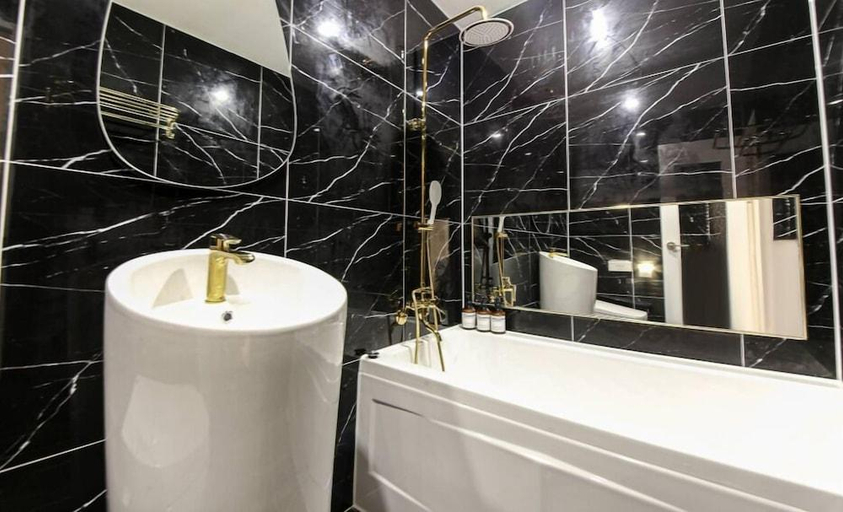 Bathroom 3, Hotel Arentz, Anyang