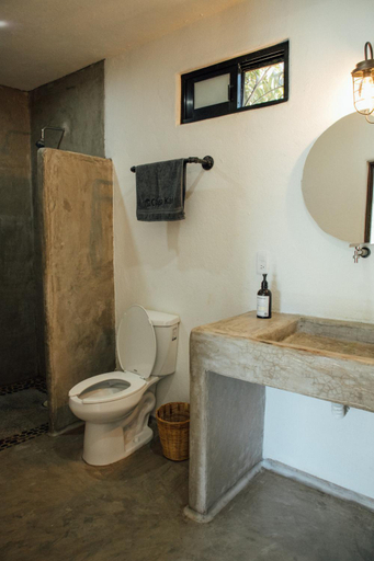 Bathroom 4, Casa Kai, Dist. Pochutla