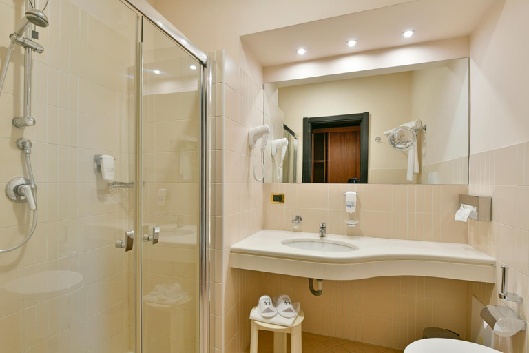Bathroom 5, Best Western Hotel Ferrari, Napoli