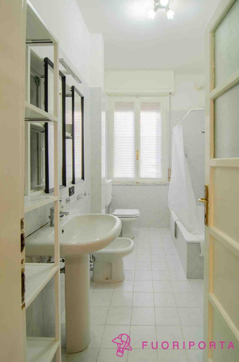 Others 4, Residence Dacci, Parma