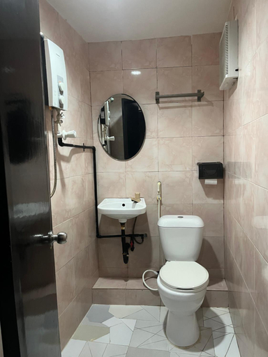 Bathroom, HALFWAY HOUSE HOSTEL - MACTAN CEBU AIRPORT, Lapu-Lapu City