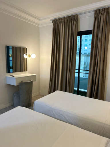 Others 2, Boulevard Crystal hotel, Tanger-Assilah