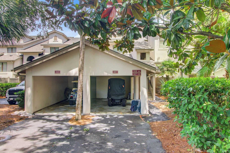 Exterior & Views 2, 307 Yacht Harbor by Avantstay 5 Mins to Links Golf Course!, Charleston