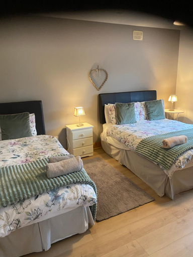 Others 5, Rose Cottage