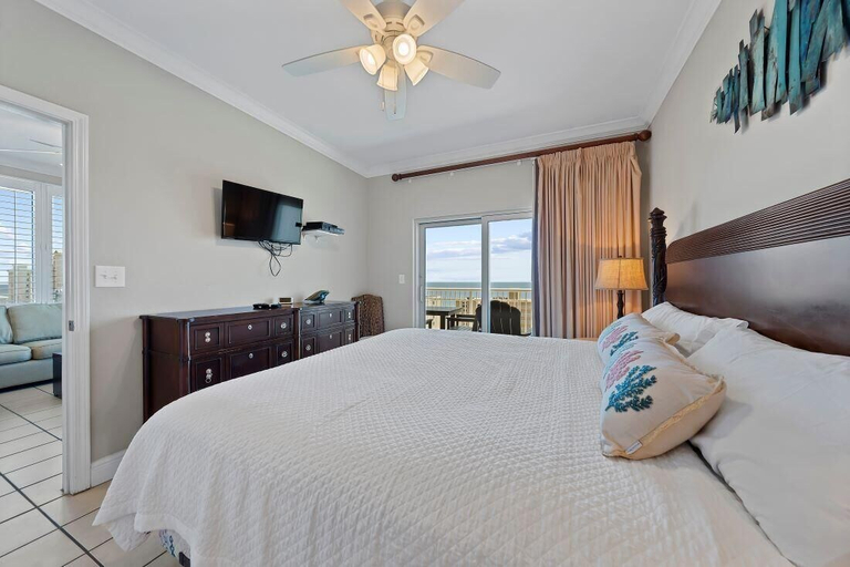 Bedroom 4, Crystal Tower 1101, Baldwin