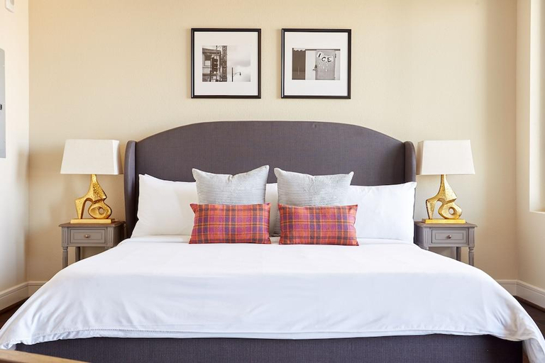 Bedroom 2, Sonder at The Catherine, Travis
