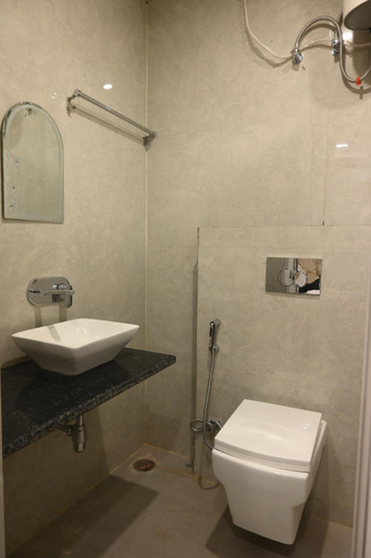 Bathroom, Uday Paramount Inn, Varanasi