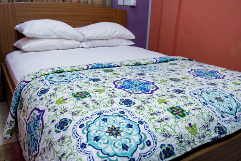 Bedroom 2, Hilton View Hotel, Tema