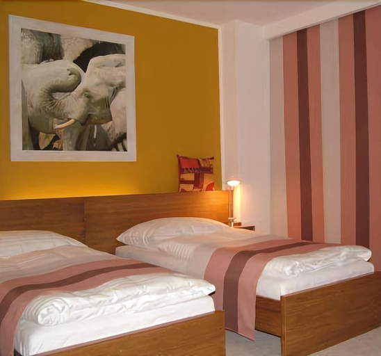 Bedroom 2, Afrika Hotel Frydek Mistek, Frýdek-Místek