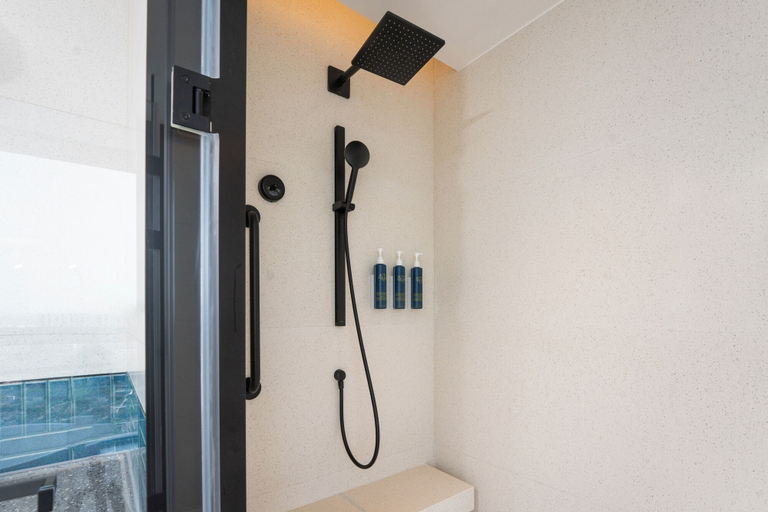 Bathroom, Four Points By Sheraton Shanghai International Tourism And Resorts Zone, Shanghai