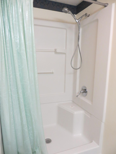 Bathroom 3, River Place Inn - Pigeon Forge, Sevier