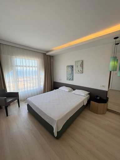 Bedroom 2, Amphora Hotel, Ayvalık