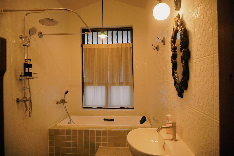 Bathroom 3, Foresta Villa, Hang Dong
