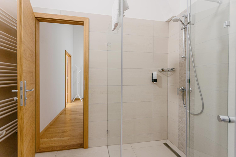 Bathroom 5, Hotel Benedict, Kőszeg