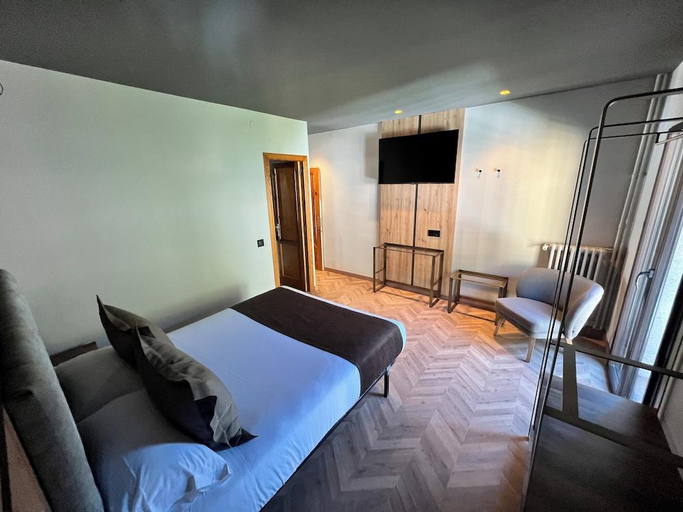 Bedroom 2, Hotel Yomo Petit Paris