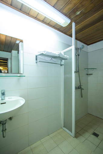 Bathroom 4, Schweizer Hotel, Cebu City