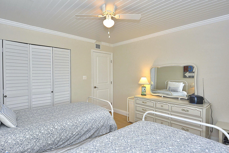 Bedroom 3, Land's End 8-403 Beach Front - Premier, Pinellas