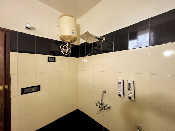 Bathroom 4, Winterline Gold Resort, Garhwal